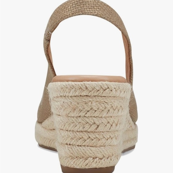 EASY SPIRIT MARGIE NWT Size 8.5M Women's Gold and Tan Wedge Slingbacks - Picture 6 of 8